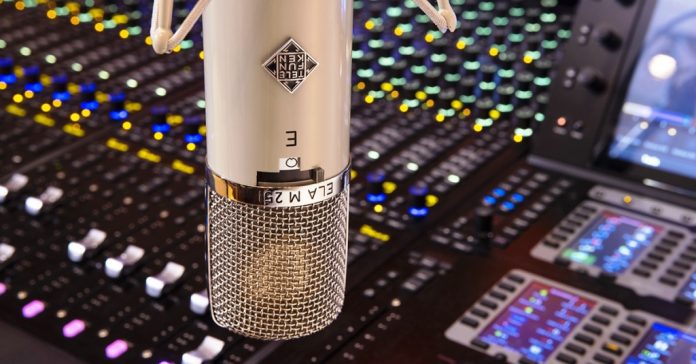 Choosing the Home Studio Microphone